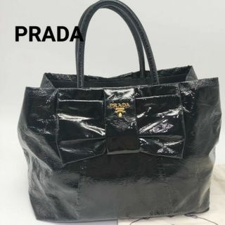 プラダ(PRADA)の未使用に近い　プラダ　トートバッグ　エナメル　ブラック　黒(ハンドバッグ)