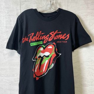 ミュージックティー(MUSIC TEE)のバンドＴシャツ　ローリングストーンズ　サイズＭ　黒ブラック　両面ロゴ　メンズ古着(Tシャツ/カットソー(半袖/袖なし))