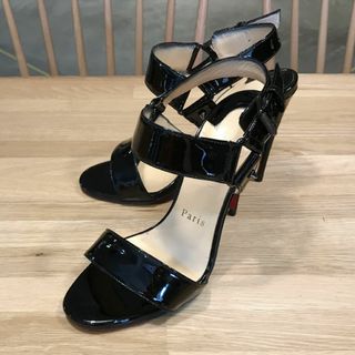 クリスチャンルブタン(Christian Louboutin)の訳あり ルブタン ヒールサンダル エナメル 黒 35 21.5cm(サンダル)