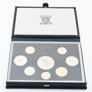 ロイヤルコレクション(Royal Collection)の英国　エリザベス女王　ウィリアム1世崩御900周年記念合金銅貨ほか硬貨9枚セット(貨幣)