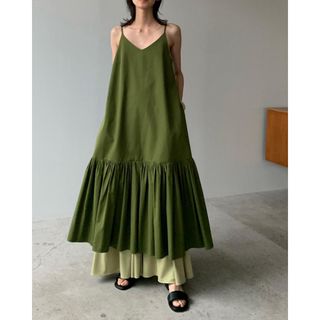 clane VOLUME GATHER CAMISOLE DRESS