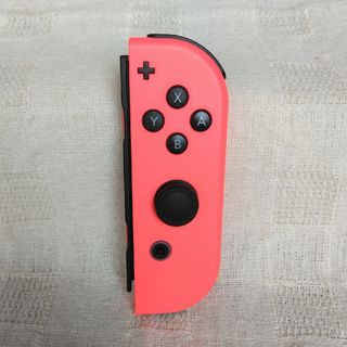 ニンテンドースイッチ(Nintendo Switch)の美品 任天堂 Switch Joy-Con(R) ネオンレッド ジョイコン 右(家庭用ゲーム機本体)