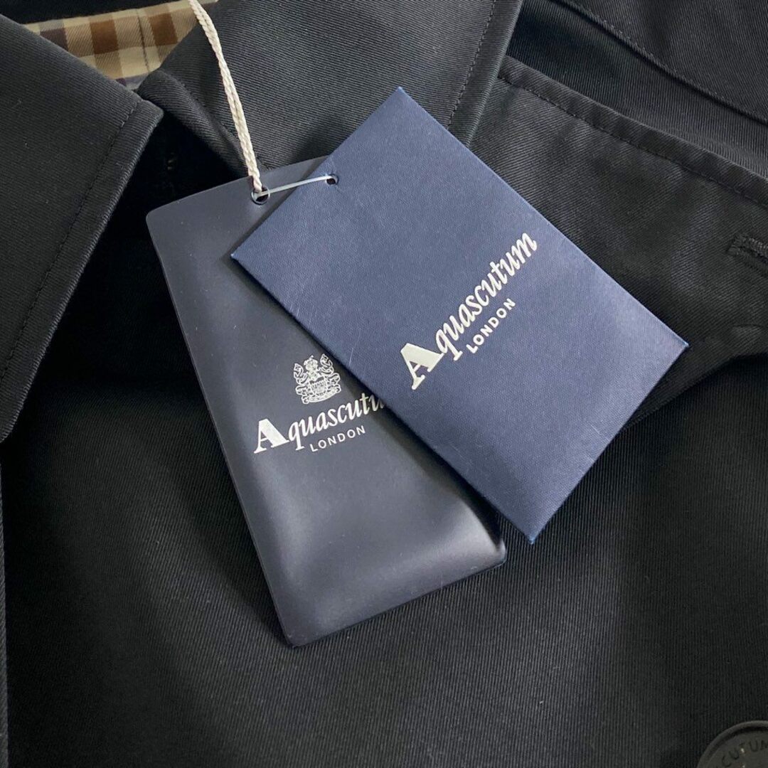 AQUA SCUTUM(アクアスキュータム)の10e3 【タグ付き】　英国製 定価190,000円 Aquascutum アクアスキュータム KINGSGATE キングスゲート トレンチコート 226 9451 152 サイズ40 ネイビー メンズ 紳士 アウター メンズのジャケット/アウター(トレンチコート)の商品写真