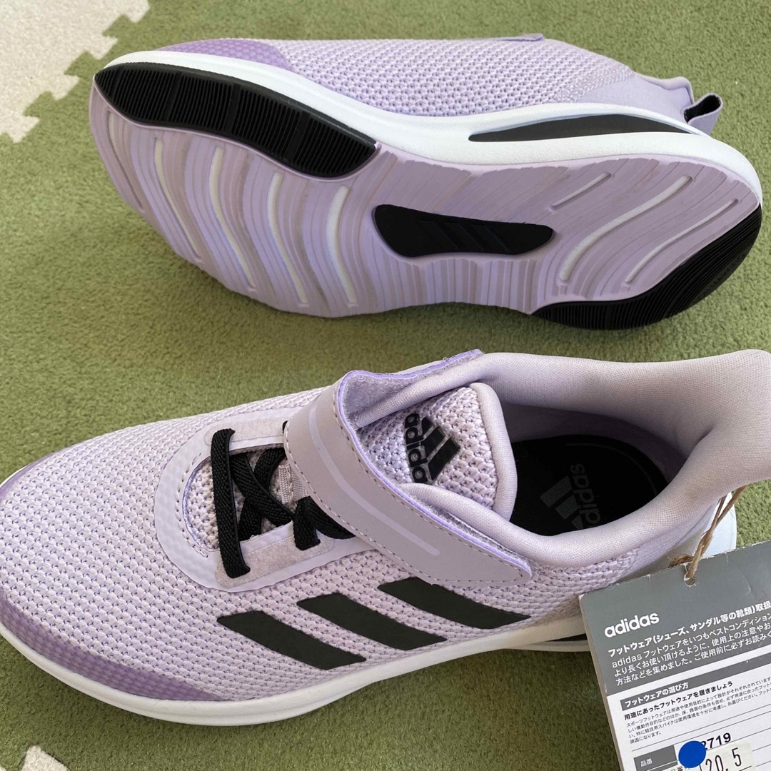 adidas(アディダス)のアディダス　adidas シューズ　スニーカー レディースの靴/シューズ(スニーカー)の商品写真