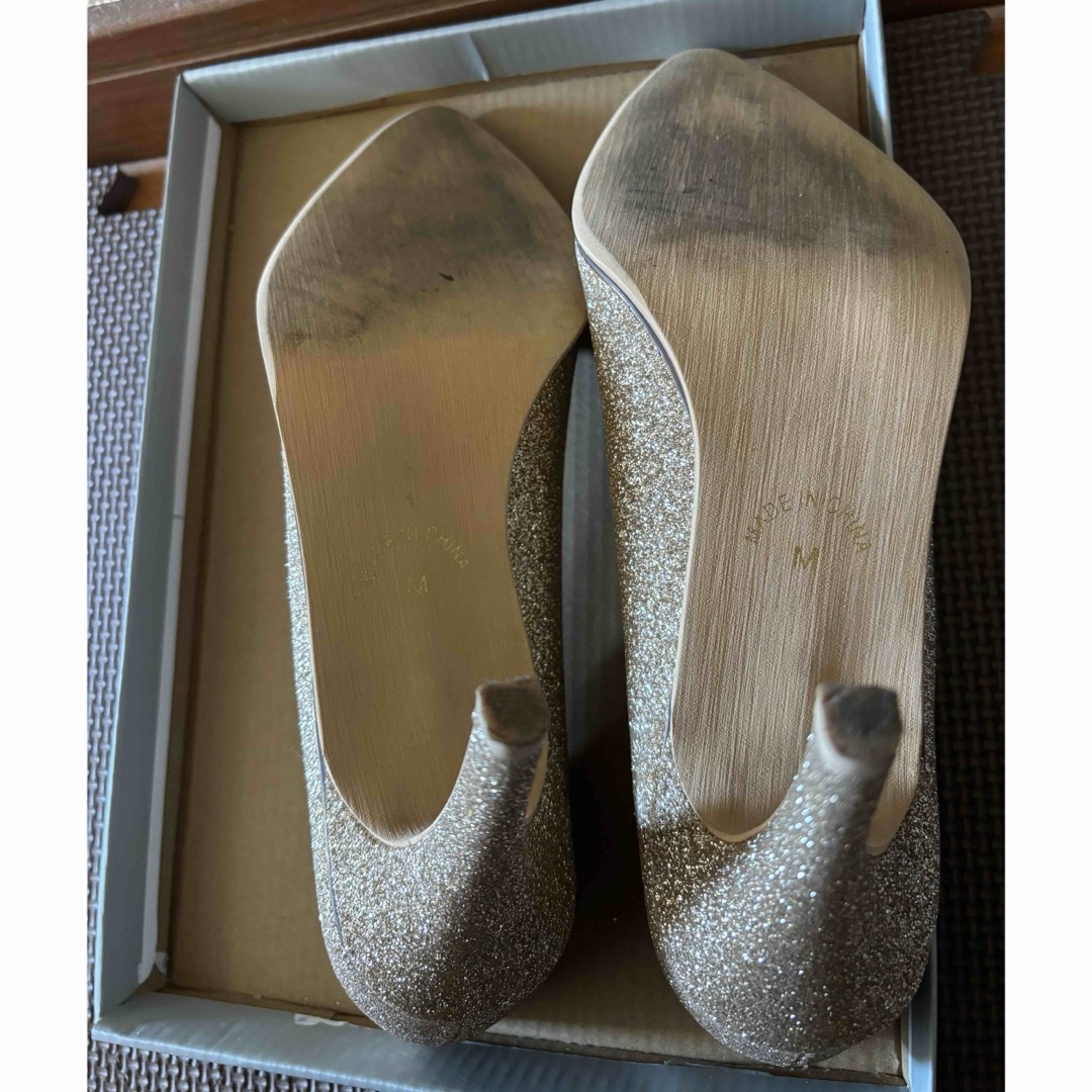 ゴールドグリッターパンプス レディースの靴/シューズ(ハイヒール/パンプス)の商品写真