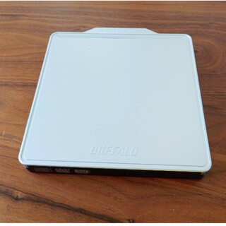 バッファロー(Buffalo)のBUFFALO ポータブルDVDドライブ DVSM-PCS58U2-SV(PC周辺機器)