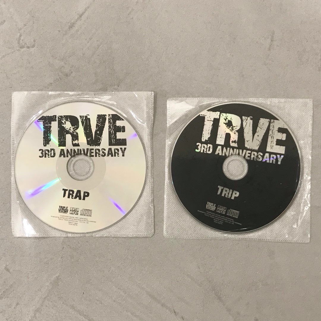 【難あり】TRVE 3RD ANNIVERSARY TRIP / TRAPセット エンタメ/ホビーのCD(その他)の商品写真