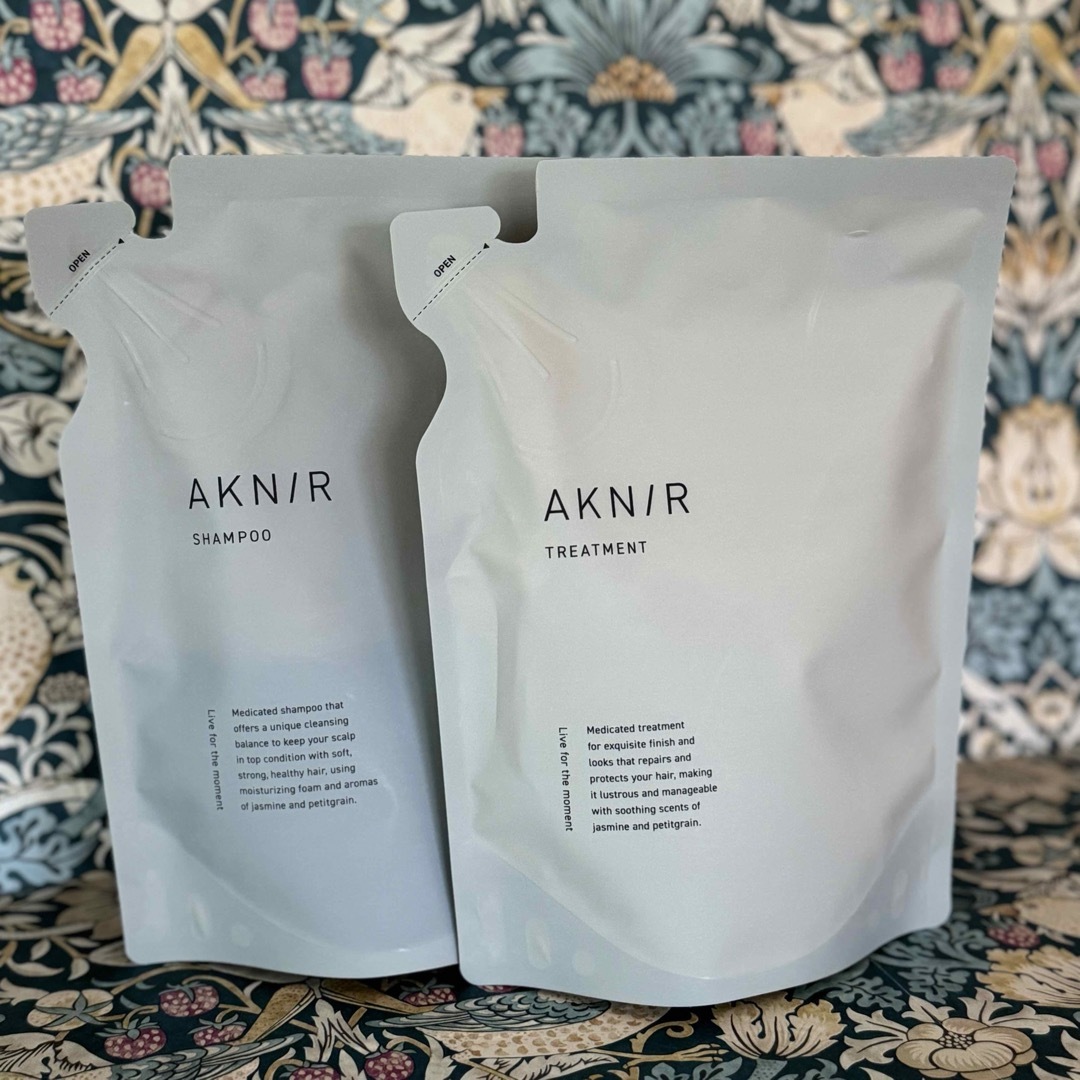 ニコニコ様専用】AKNIE(アクニー) ヘアシャンプー&トリートメント ニコニコ様専用】AKNIE(アクニー) ヘアシャンプー&トリートメント