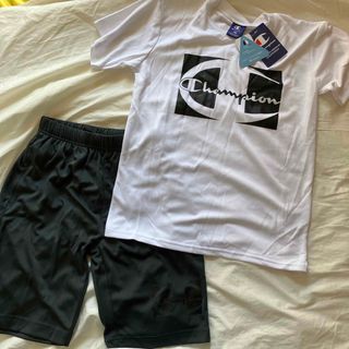 チャンピオン(Champion)の新品タグ付き　チャンピオン　白Tシャツ　黒ハーフ 上下セット 半袖 ハーフパンツ(Tシャツ/カットソー)