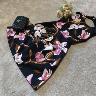 フェラガモ(Ferragamo)の♥美品♥フェラガモ♥のワンピース(ひざ丈ワンピース)