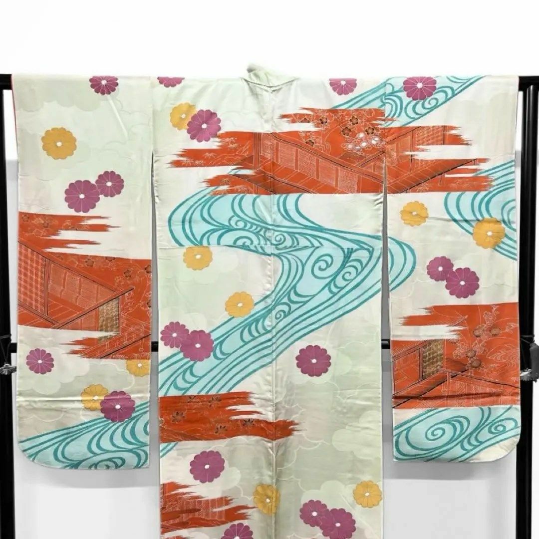 セミアンティーク　金駒刺繍　グリーン系　振袖　晴れの日　着物　042w d レディースの水着/浴衣(その他)の商品写真