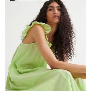 エイチアンドエム(H&M)のh&m フリルワンピース (ロングワンピース/マキシワンピース)