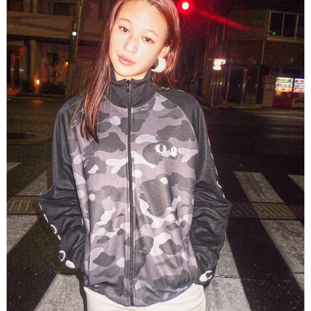 新品 BAPE × FRED PERRY カモ トラックジャケット XXL 新品 BAPE × FRED PERRY カモ トラックジャケット XXL