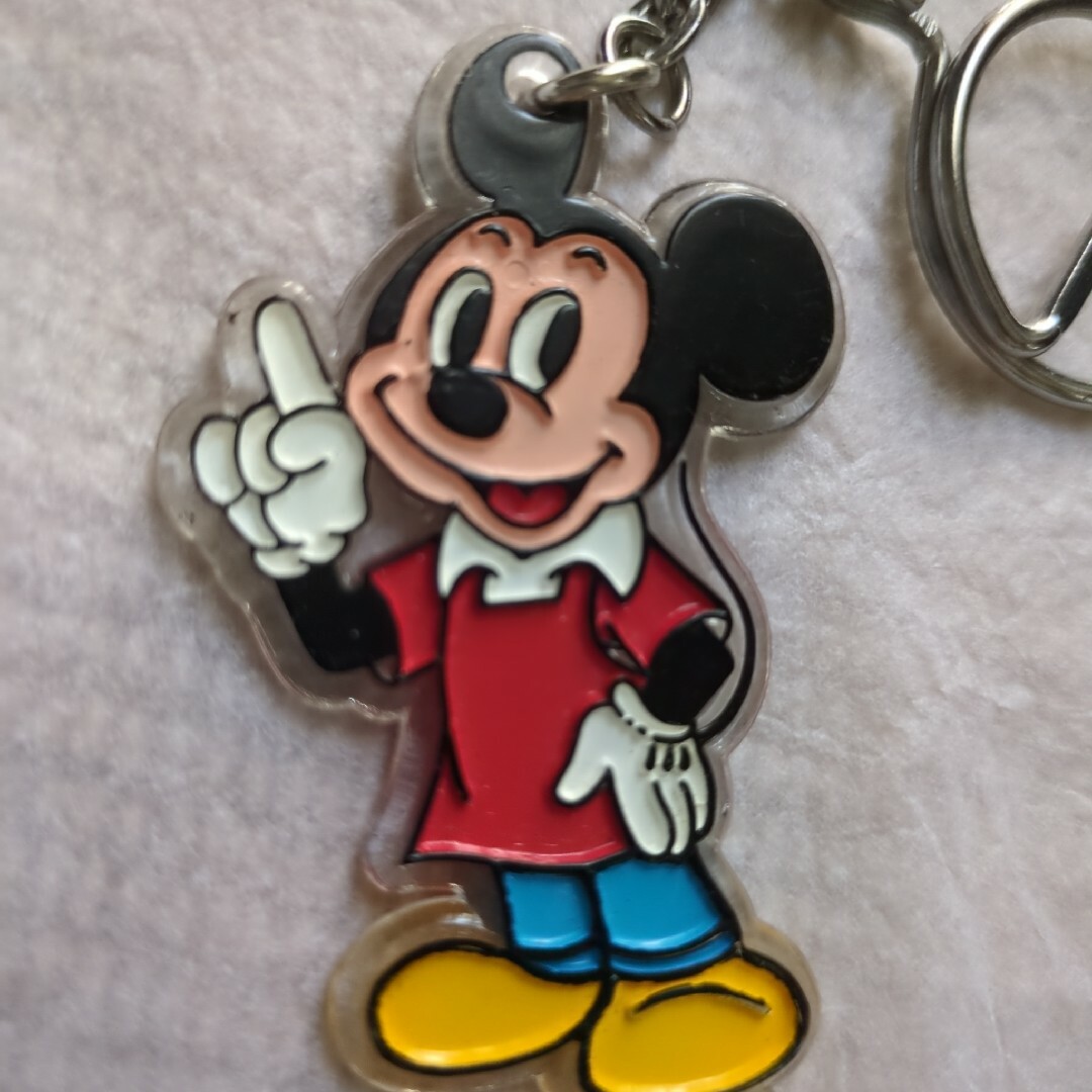 Disney(ディズニー)のミッキー　キーホルダー エンタメ/ホビーのおもちゃ/ぬいぐるみ(キャラクターグッズ)の商品写真