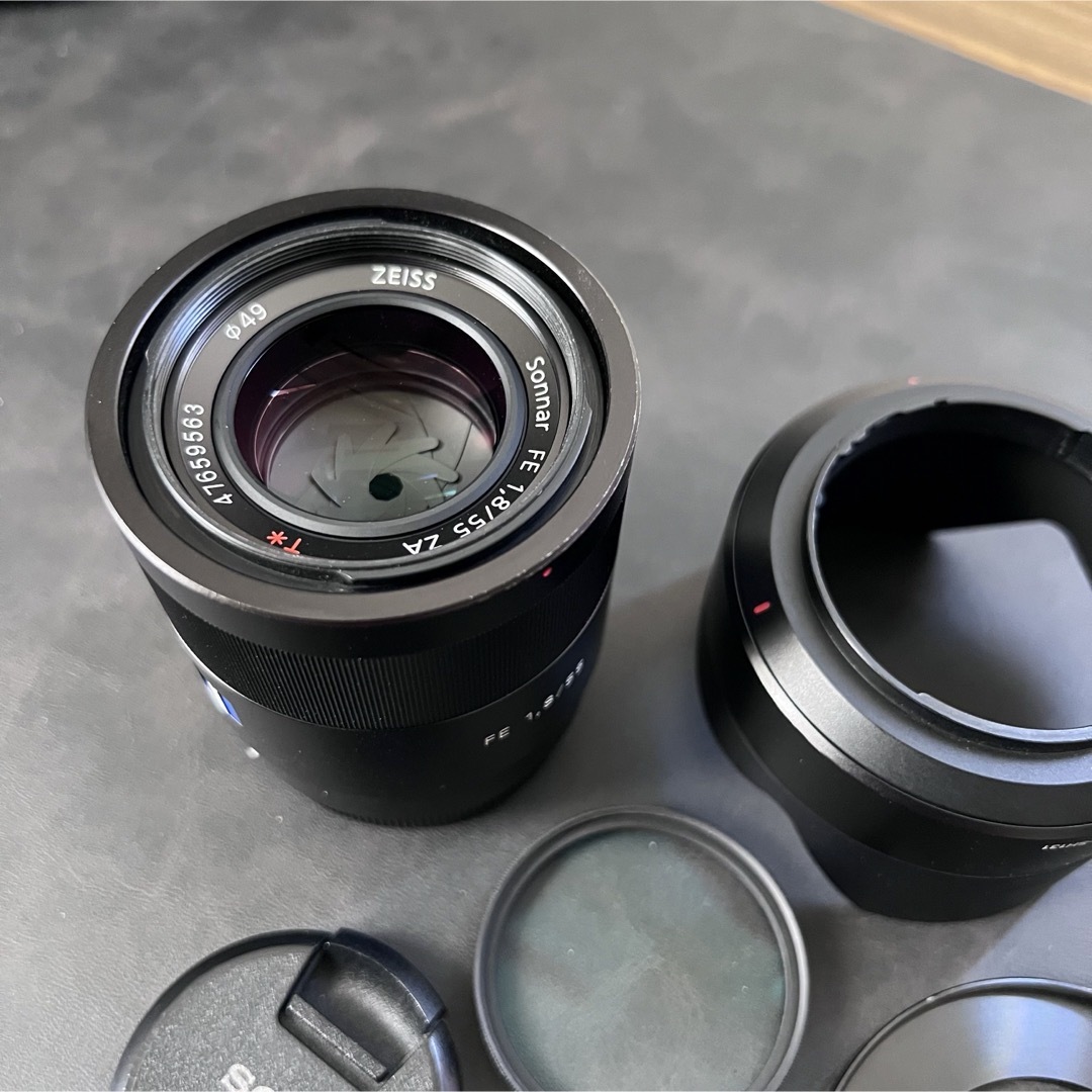 SONY(ソニー)の【中古良品】SONY Sonnar T* FE 55mm F1.8 Z スマホ/家電/カメラのカメラ(その他)の商品写真