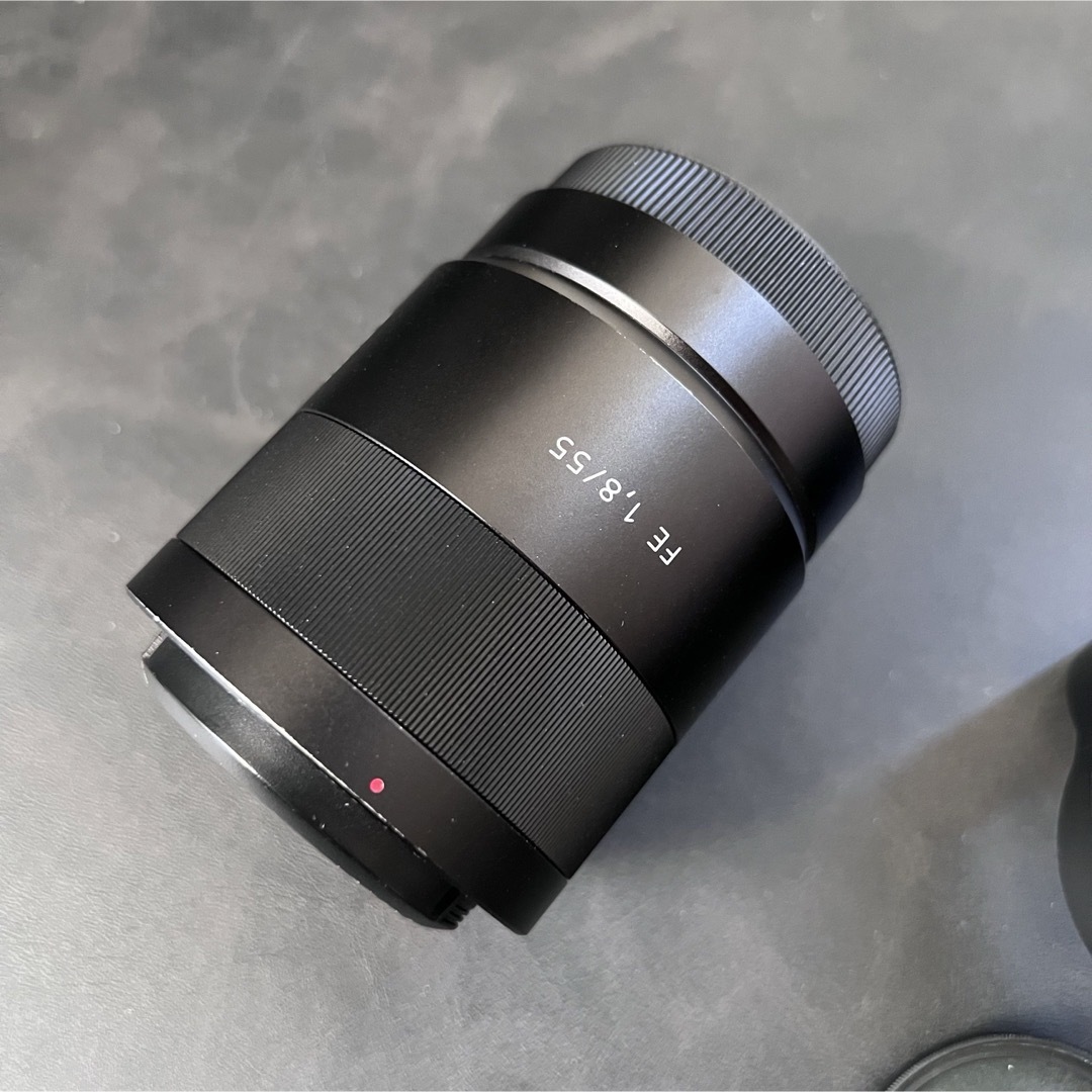 SONY(ソニー)の【中古良品】SONY Sonnar T* FE 55mm F1.8 Z スマホ/家電/カメラのカメラ(その他)の商品写真