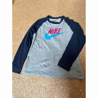 ナイキ(NIKE)のナイキ　ロンT  カットソー  長袖Tシャツ　140(Tシャツ/カットソー)