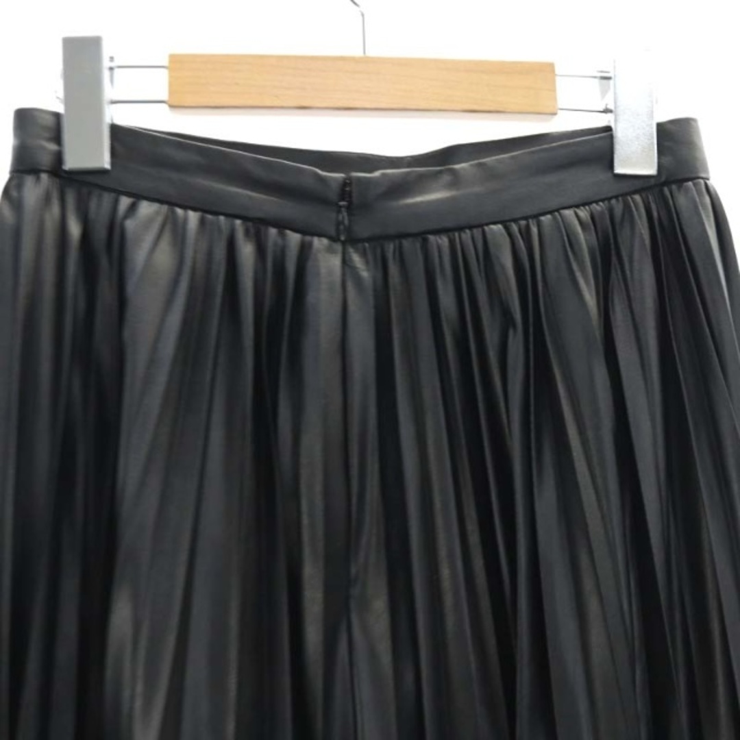 Noble(ノーブル)のノーブル 22AW フェイクレザープリーツスカート ロング 36 黒 ブラック レディースのスカート(ロングスカート)の商品写真
