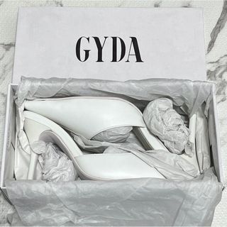 ジェイダ(GYDA)の【新品、未使用、箱付き】GYDA ポインテッドミュール(ミュール)