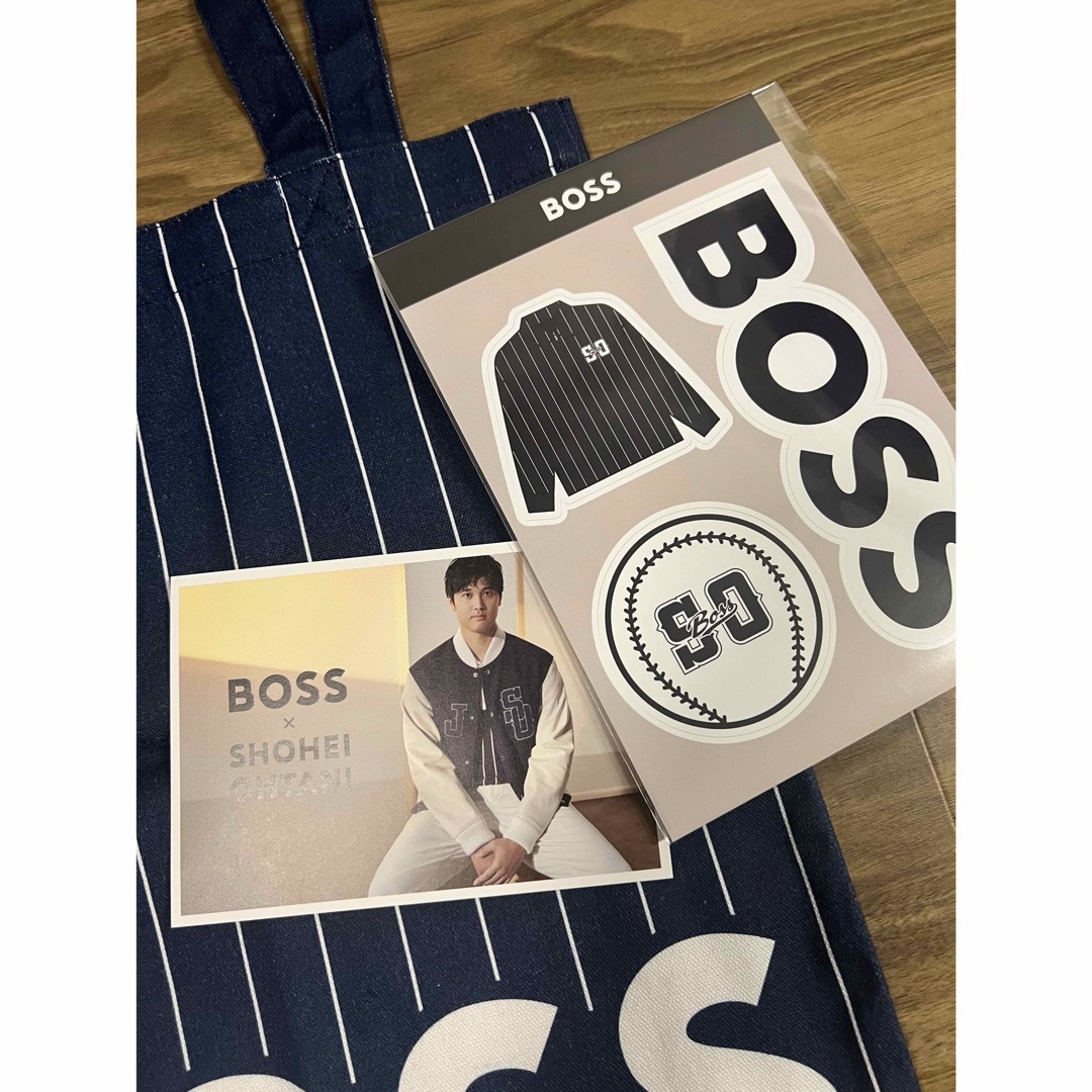 BOSS(ボス)の非売品3点セット　BOSS×大谷翔平 トートバッグ&ステッカー レディースのバッグ(トートバッグ)の商品写真