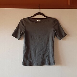 ユニクロ(UNIQLO)のUNIQLOWOMEN グレーのTシャツ　サイズS(Tシャツ(半袖/袖なし))