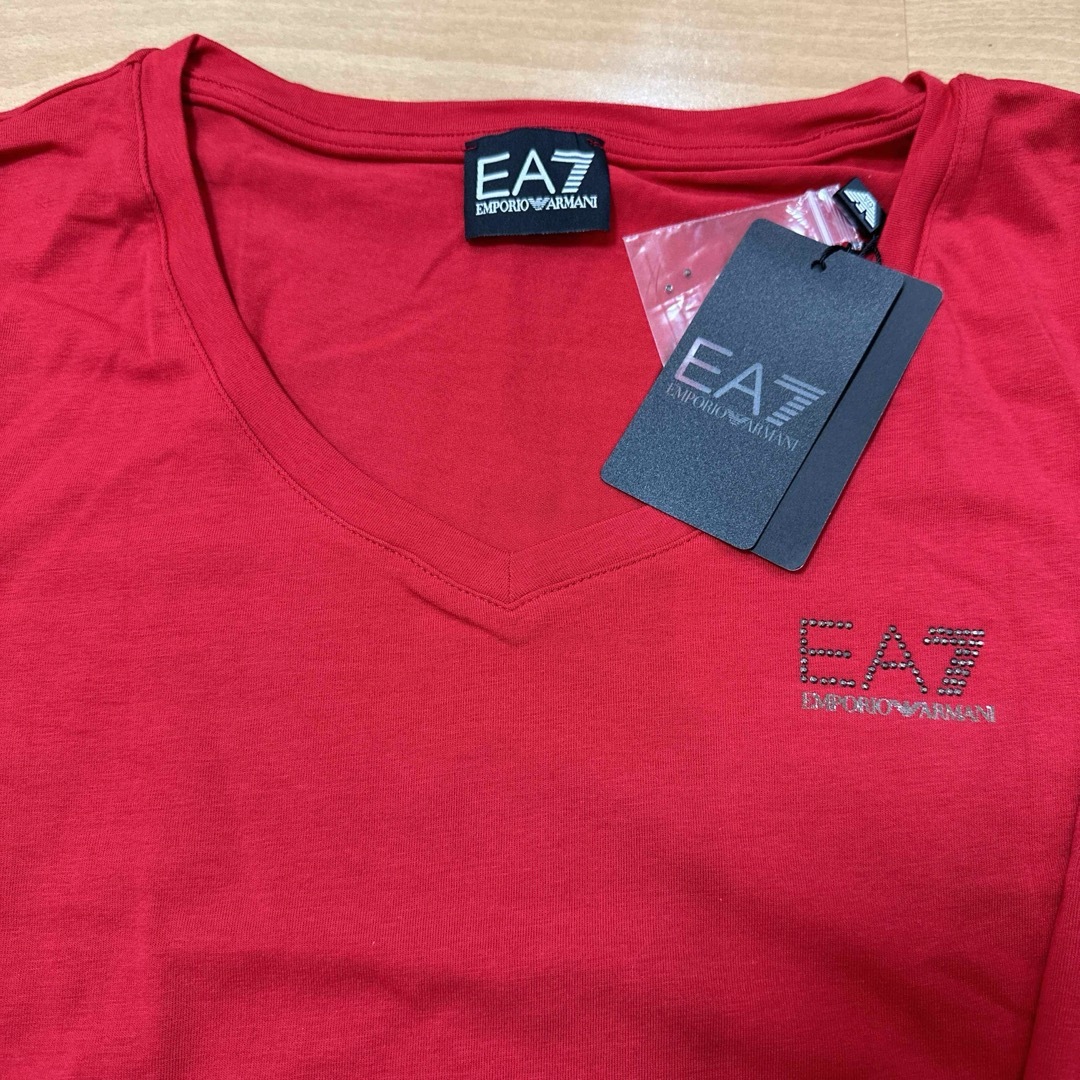 EMPORIO ARMANI EA7(エンポリオアルマーニイーエーセブン)の新品　エンポリオアルマーニEA7  レディースTシャツ　ラインストーンロゴ　M レディースのトップス(Tシャツ(長袖/七分))の商品写真