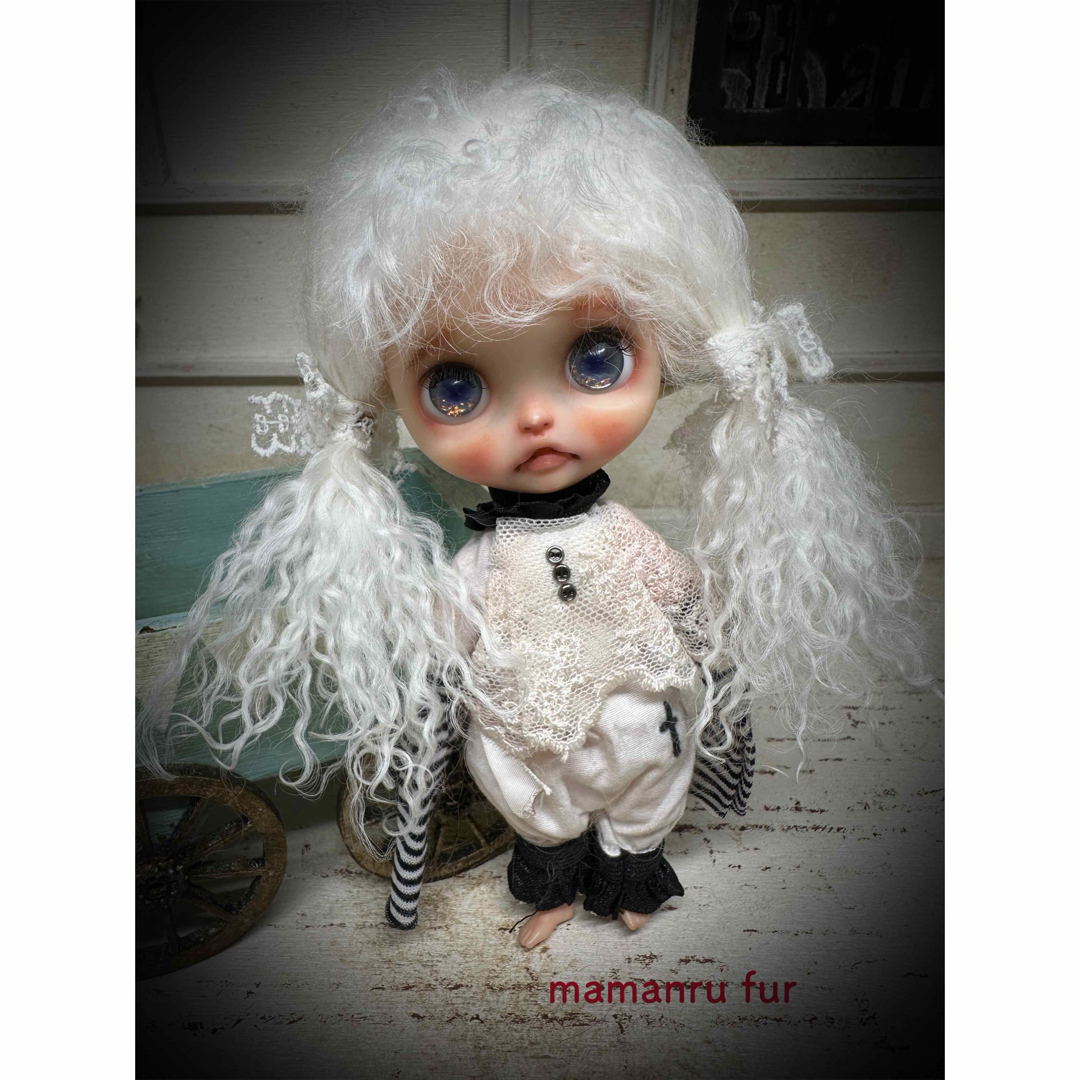 wp083シャイニーホワイト🐏ポップマートブライスチベットラムフルスキンウィッグ ハンドメイドのぬいぐるみ/人形(人形)の商品写真