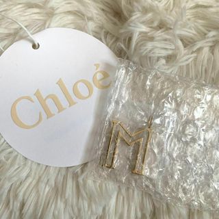 Chloe - 新品未使用✨ クロエ アルファベット チャーム 財布 イニシャル M ゴールド