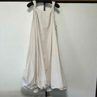 emmi atelier - 【新品•未使用】emmi☆エアーボリュームワンピース☆アイボリー