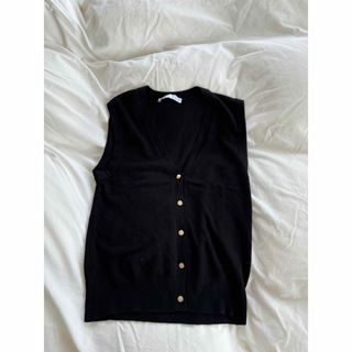 ZARA 黒ベスト トップス