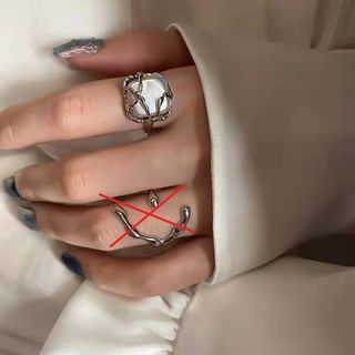 【人気商品】レディース　ゴージャス　シルバー　指輪　宝石　綺麗　新品(リング(指輪))