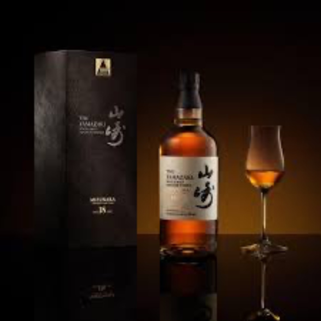山崎 18年 ミズナラ 100周年記念限定ボトル 海外限定品 x 1本の 山崎 18年 ミズナラ 100周年記念限定ボトル 海外限定品 x 1本の