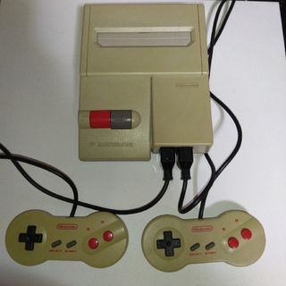 ファミリーコンピュータ(ファミリーコンピュータ)のニューファミコン本体(箱・説明書無し) (家庭用ゲーム機本体)