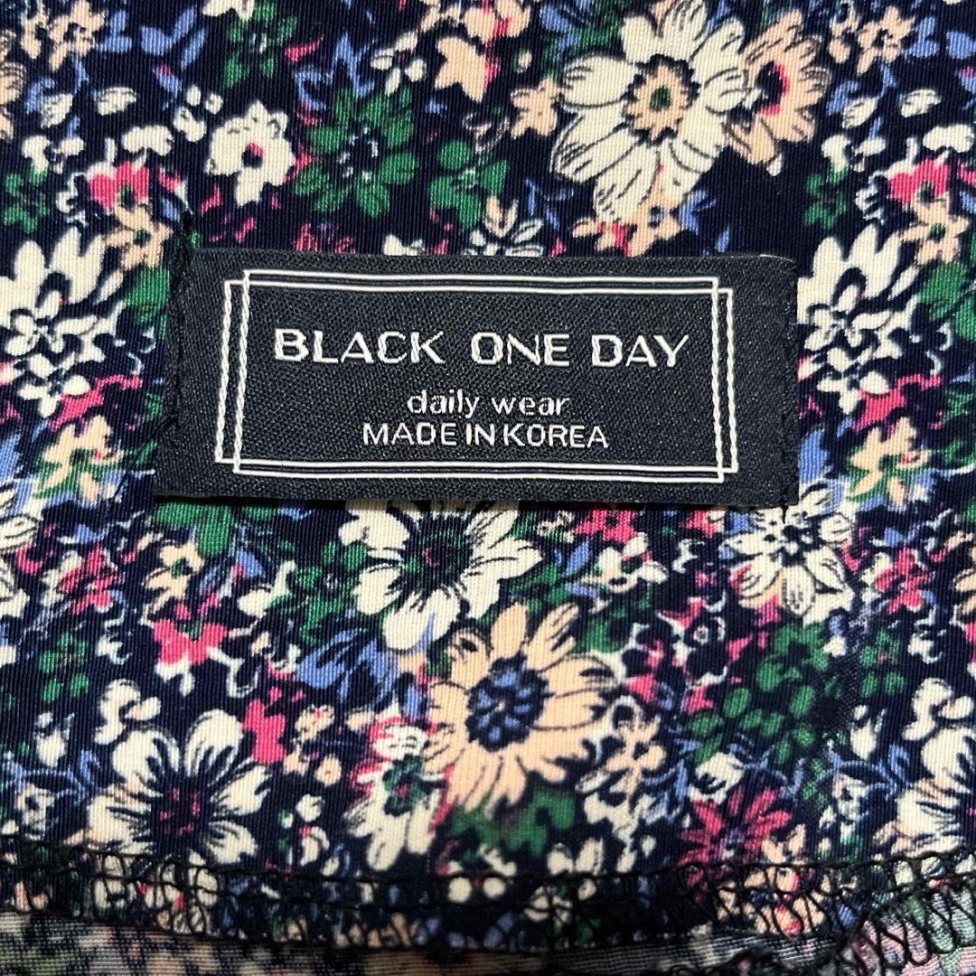 OHOTORO(オオトロ)のOHOTORO BLACK ONE DAY 花柄　ロングワンピース　 レディースのワンピース(ロングワンピース/マキシワンピース)の商品写真