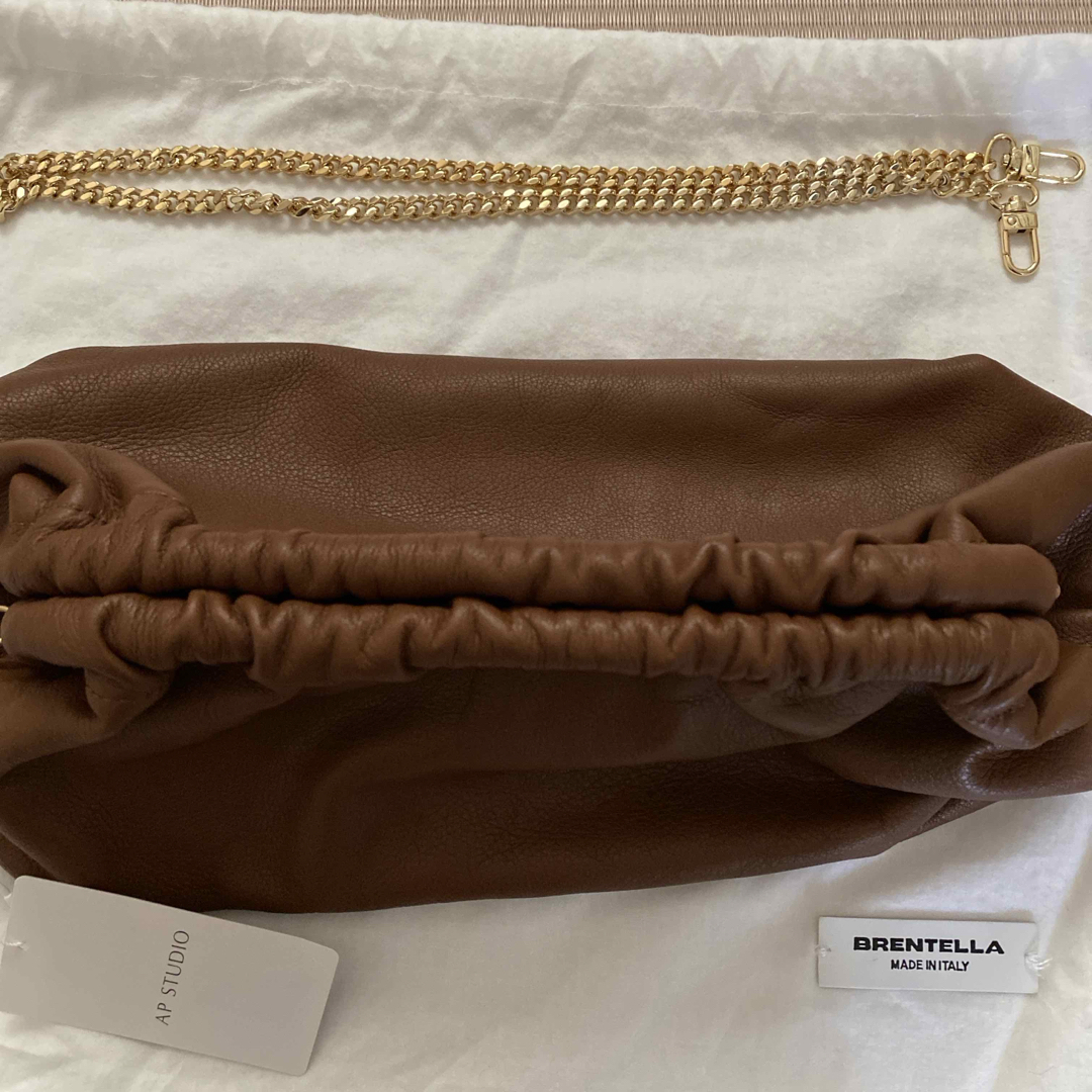 AP STUDIO(エーピーストゥディオ)の AP STUDIO BRENTELLA clutch Bag (chain)  レディースのバッグ(クラッチバッグ)の商品写真