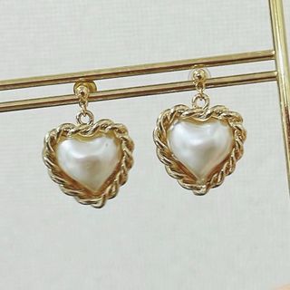 ピアス(ピアス)