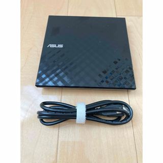 エイスース(ASUS)のASUS 外付けポータブルDVDドライブ SDRW-08D2S-U(PC周辺機器)