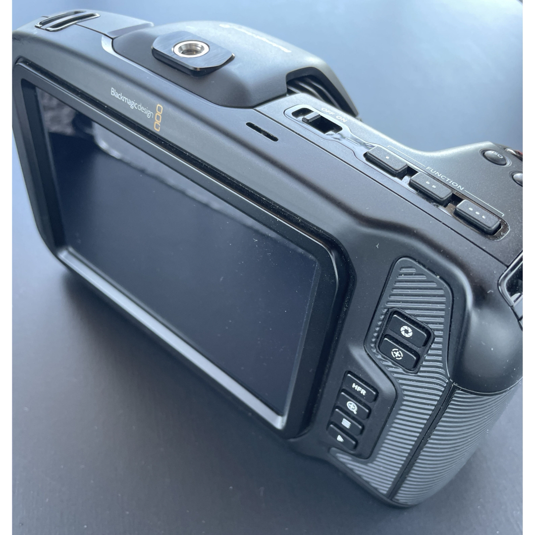 Blackmagicdesign(ブラックマジック)のBMPCC4K ブラックマジックポケットシネマリグとレンズ　他オマケあり スマホ/家電/カメラのカメラ(ビデオカメラ)の商品写真
