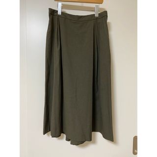 ユニクロ(UNIQLO)のユニクロ　イージータックスカンツ　カーキ(キュロット)