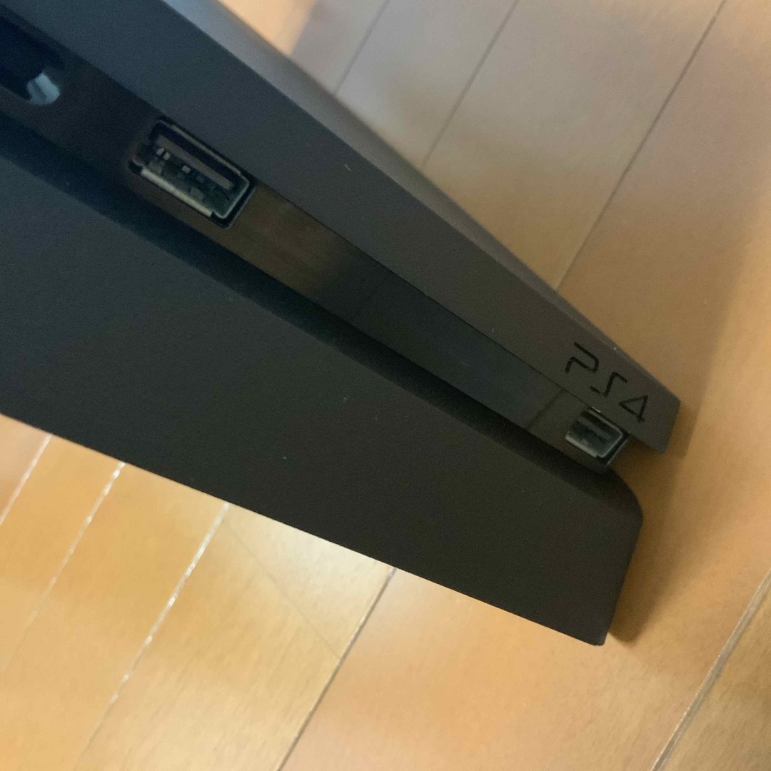 PlayStation4(プレイステーション4)のPlayStation(R)4 CUH-2000A  500GB 中古ジャンク品 エンタメ/ホビーのゲームソフト/ゲーム機本体(家庭用ゲーム機本体)の商品写真