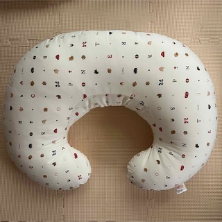 赤ちゃんの城 - 【美品】赤ちゃんの城 授乳クッション 授乳枕