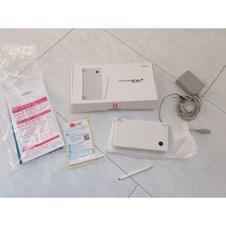 ニンテンドウ(任天堂)の[動作確認済み] Nintendo DSi 全セット(家庭用ゲーム機本体)