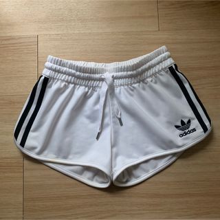 オリジナルス(Originals（adidas）)のadidas originalsアディダスオリジナルス ショートパンツ ホワイト(ショートパンツ)