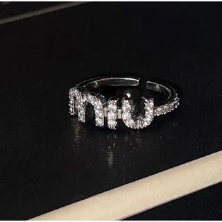 ミュウミュウ(miumiu)のMIU MIU ミュウミュウ 調節可能 リング 指輪 新品 大人気 アクセサリー(リング(指輪))