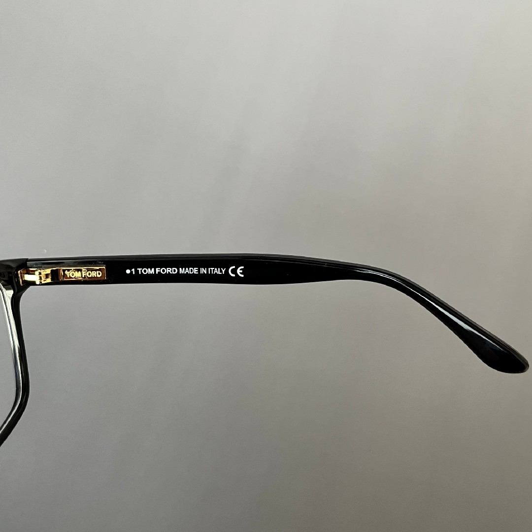 TOM FORD EYEWEAR(トムフォードアイウェア)のメガネ トムフォード ウェリントン ブラック ゴールド アジアンフィット 黒 メンズのファッション小物(サングラス/メガネ)の商品写真