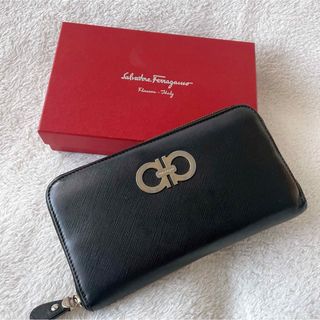 Salvatore Ferragamo - Salvatore Ferragamo ラウンドジップウォレット　ガンチーニ財布