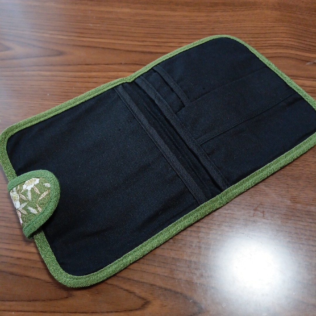 マルチケース　パスポートケース　カードケース　小物入れ ハンドメイドのファッション小物(ポーチ)の商品写真