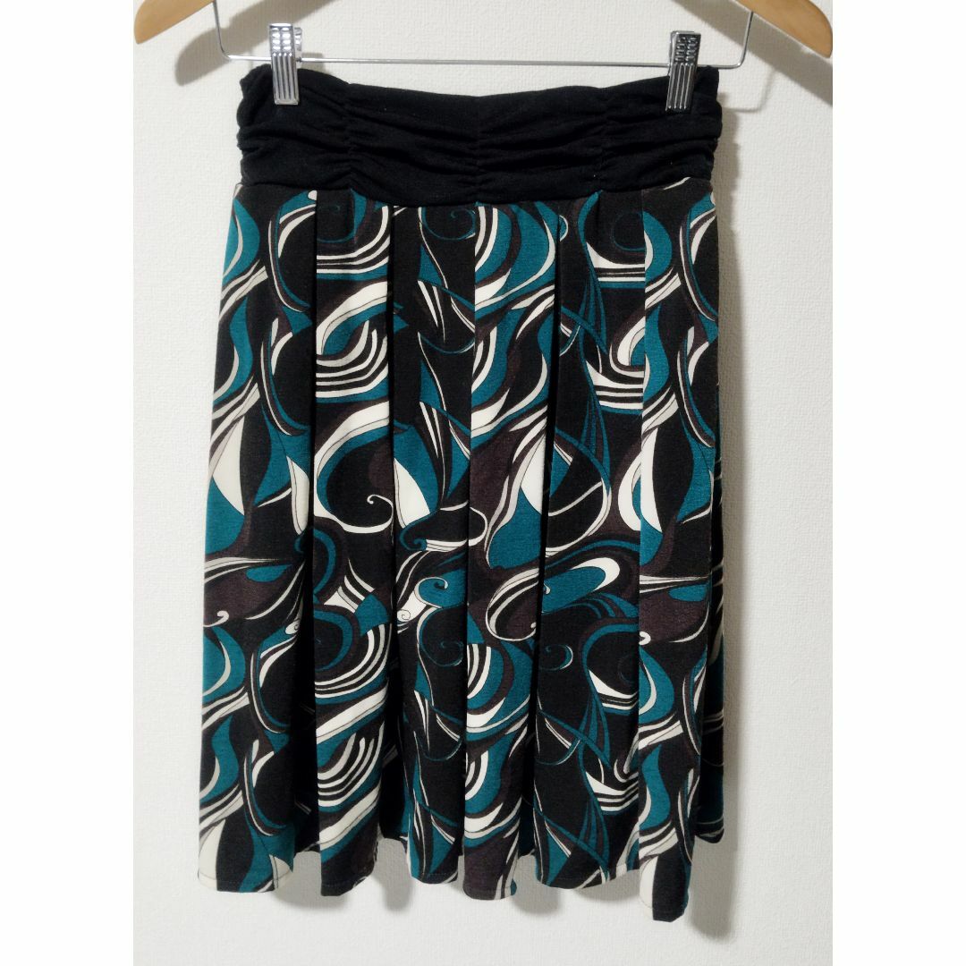 幾何学柄スカート グリーン M レディースのスカート(ひざ丈スカート)の商品写真