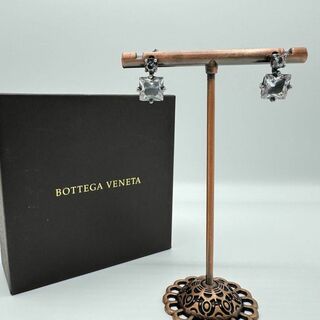 ボッテガヴェネタ(Bottega Veneta)の【箱付き】BOTTEGA VENETA シルバーピアス　925 ストーン付き(ピアス)