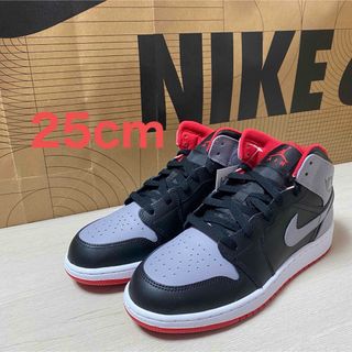 ナイキ(NIKE)の25cm AIR JORDAN 1 MID (GS)(スニーカー)